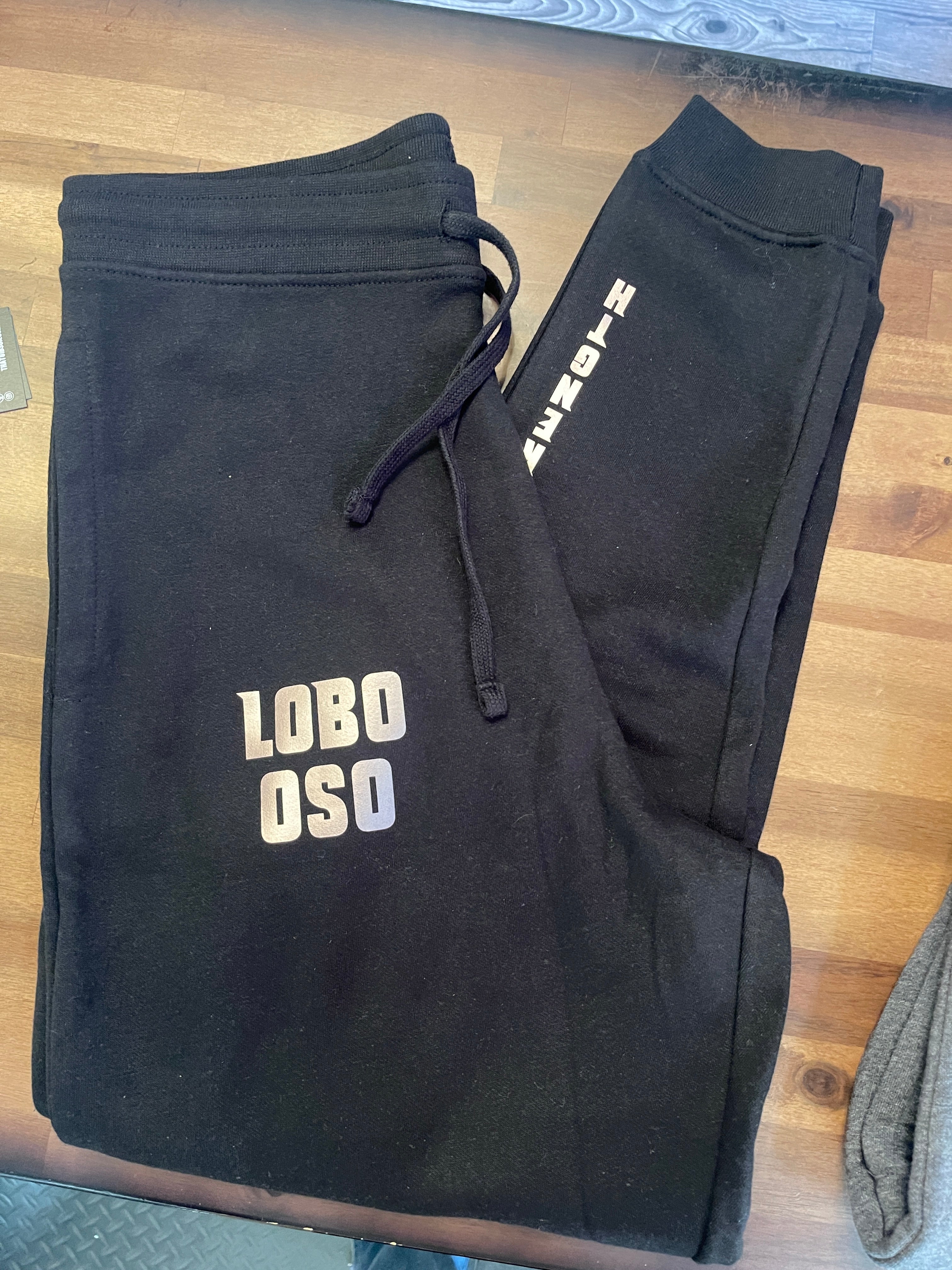 Lobo Oso Joggers Rose