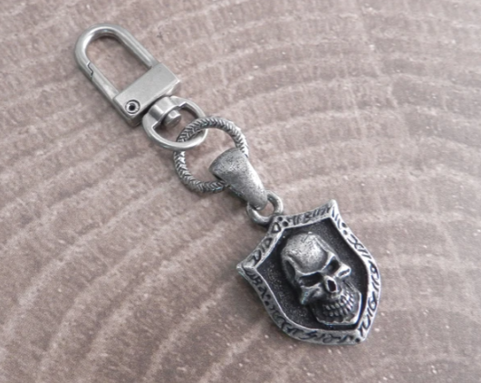 Skull Shield Clip On